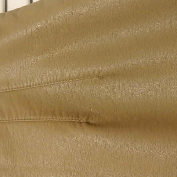 Free People Buckle Up Vegan Mini Skirt Camel Size 6 *As Is* - Picture 13 of 13